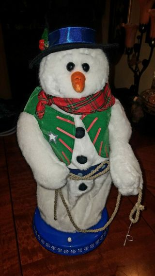 Rare Gemmy Animated Snowman Cowboy Sings Gonna Lasso Santa Claus Lights Up