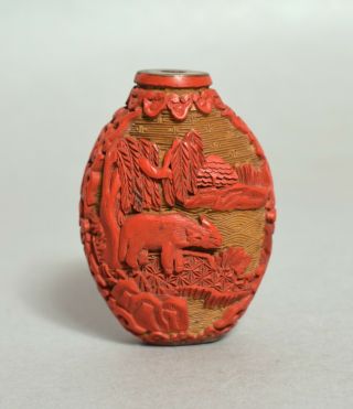 Antique Chinese Carved Cinnabar Snuff Bottle,  Late Qing Early Republic Period.