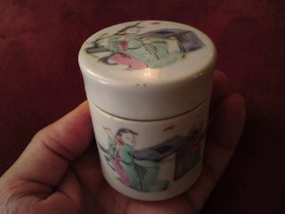 19th century antique Chinese Famille Rose Porcelain Cylinder Lidded pot Box 2