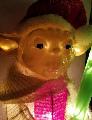 Disney Christmas Star Wars Yoda Santa lighted box Rare 2