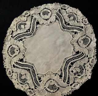 Antique Victorian White Gorgeous Bobbin Lace Trim Doily 11 " Dia.  Home Decor