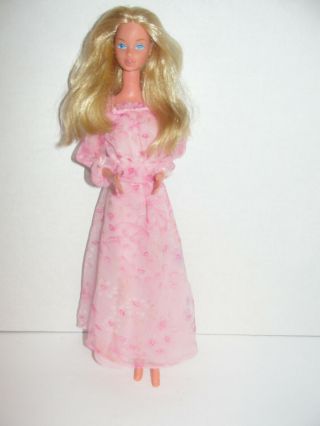 1978 Kissing Barbie In Dress