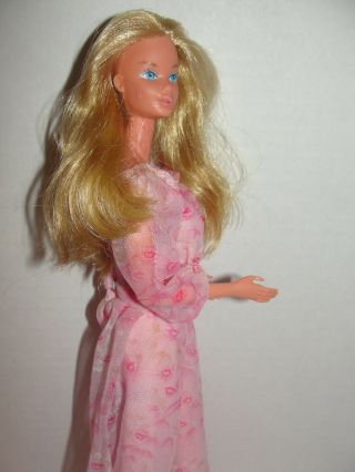 1978 Kissing Barbie in Dress 3