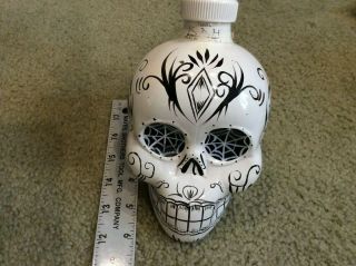 Rare Kah Tequila 750 Mi Day Of The Dead Skull Empty Bottle Glass Black & White
