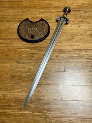 United Cutlery: The Sword Of Eowyn - Uc1423 Lord Of The Rings Rare