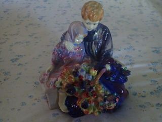 Royal Doulton Figurine 1927 " The Flower Seller 