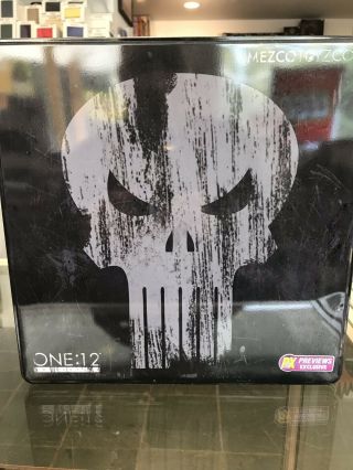 Mezco One:12 Collective Punisher Fully Loaded Figure Px Previews Exclusive