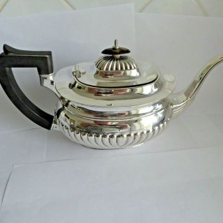 Vintage Queen Anne Half Reeded Silver Plate Epns Teapot 6 Cups Appx - Gleaming