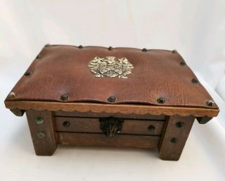 Vintage Leather Topped Wooden Box With Metal Studs And Lion Detail Cigar Jewelry
