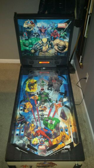 Zizzle Marvel Heroes Pinball Machine Rare.  Great.