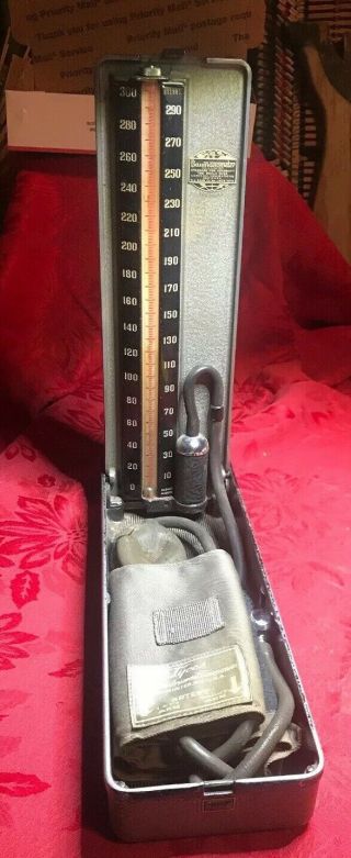 Antique Vintage Baumanometer Blood Pressure Monitor Kit,  1950 
