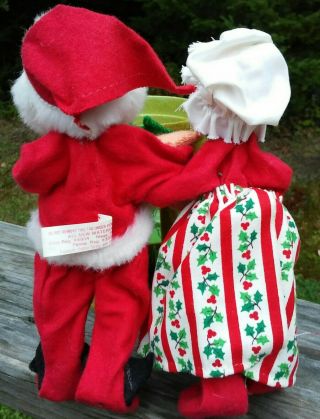 Vintage Anna Lee Meredith,  NH.  Santa,  Mrs.  Claus And Reindeer. 3