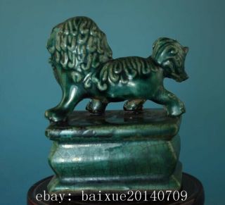 CHINESE OLD HAND - MADE GREEN GLAZE PORCELAIN LION STATUE SEAL B02 3