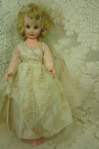 Vintage 20 " Vinyl Bride Doll 1950 