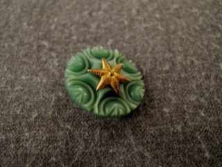 ANTIQUE 1930 ' S MACHINE AGE GOLDEN METAL STARFISH GREEN FLOWER GALALITH BUTTON s. 3