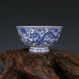 Fine Chinese Qing Qianlong Old Antique Porcelain Blue White Dragon Bowl