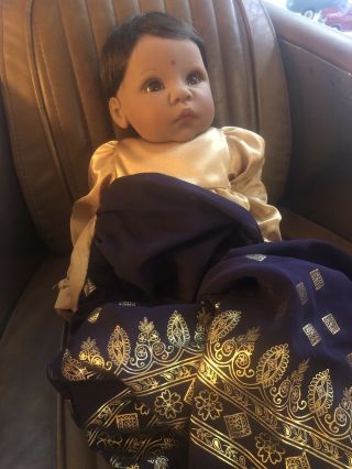 Lee Middleton Newborn Dolls Collectable India 20 " Doll