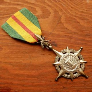 Rare South Vietnamese Military Police Medal Of Valor
