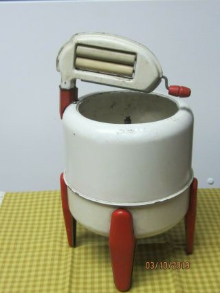 Antique / Vintage Wolverine Wringer Washing Machine Child’s Crank Toy Laundry Rm