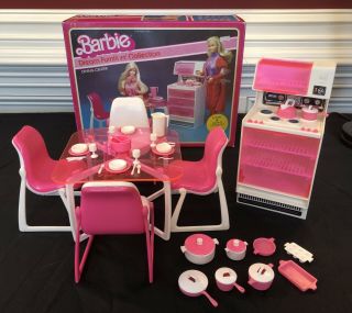 Vintage Barbie Dream Furniture Pink Stove Oven Dining Table Chairs Box Dishes