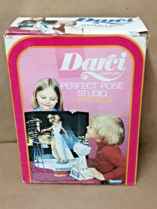 Vintage Kenner Darci Doll 1979 - Perfect Pose Studio - Complete