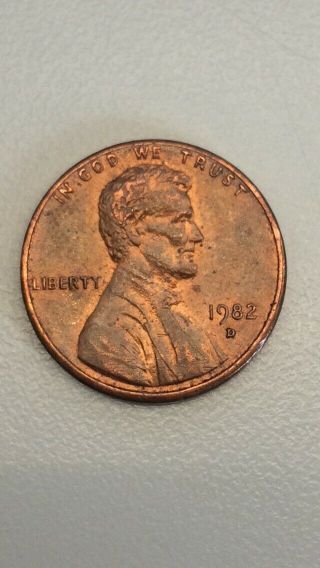 1982 - D Small Date Copper Penny Uncirculated.  Ungraded.  3.  11g.  Very Rare -