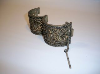 Antique Wide Brass Filigree Cuff/bracelet,  Peacock,  Pin Clasp,  Rare,  Heavy