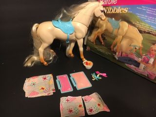 Vintage 1995 Barbie Horse Nibbles 14879 Magnetic Mouth