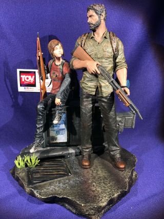 Naughty Dog Playstation The Last Of Us Pandemic Edition Joel & Ellie Statue