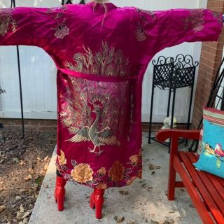 Vintage Pink Oriental Chinese Brocade Embroidered Peacock & Roses Kimono Robe