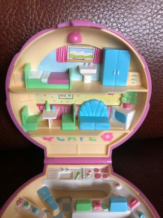 1989 Sea Shell Polly Pocket Cafe With 2 Figures 2