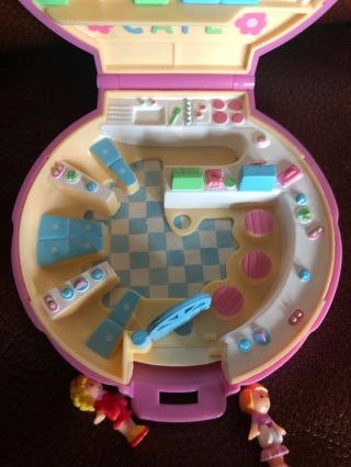 1989 Sea Shell Polly Pocket Cafe With 2 Figures 3