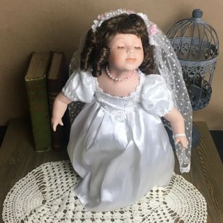15 " Porcelain Doll With Stand And Wedding Dress