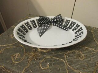 Antique Reflections By I Godinger & Co White Cut Out Oval Dish W/ Ribbon Accent
