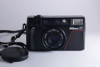 Rare Nikon L35af35mm Point & Shoot Film Camera 35mm F/2.  8 Lens W/cap&strap