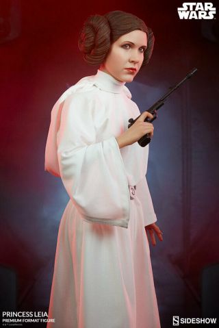 Sideshow Star Wars A Hope Princess Leia Premium Format Figure Statue In Hand