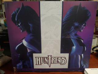 Batman Sideshow Collectibles Huntress Premium Format Exclusive Version Statue