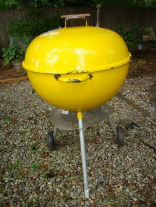 Vintage Weber Kettle Grill Rare Yellow 22.  5 