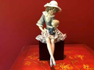 Lladro Porcelain Large Girl With Doll Figurine Sitting On Box 10 3/4 " Rare