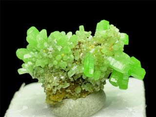 4.  9g Natural Green Pyromorphite Crystal Cluster Rare Mineral Specimens
