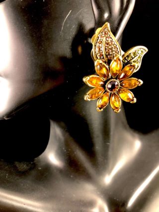 Rare Heidi Daus Brass Glorious Garden Amber Cabochon Floral Clip Earrings