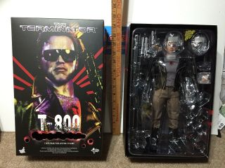 The Terminator T - 800 1/6th Scale Hot Toys Movie Masterpieces Mms 238