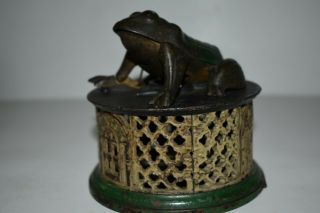 Rare Orginal Cast Iron " Frog On Lattice " Mechanical Bank 1stpaint No Res