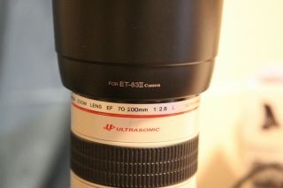 Canon Ef 70 - 200mm F/2.  8 L Usm Lens,  Rarely,  Very Sharp,  2nd Owner
