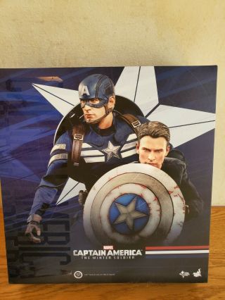 Hot Toys Captain America & Steve Rogers The Winter Soldier MMS 243 1:6 3