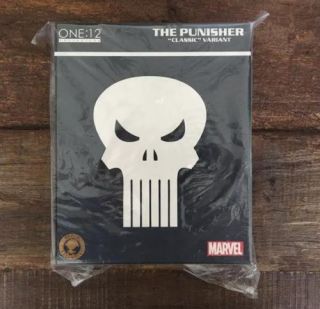 Mezco Toyz One:12 Collective Classic Punisher White Variant Exclusive Marvel
