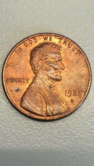 1982 D Small Date Copper Penny Weight 3.  12 Grams.  Uncirculated.  Very Rare