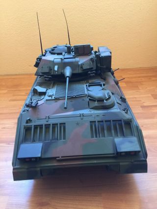 21st Century Toys Ultimate Soldier 1:6 Scale M2 Fighting Vehicle Bradley Tank
