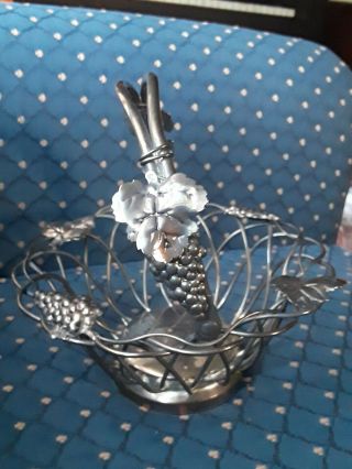 Godinger Silver Plated Basket With Handle Grape Vine Wire Motif 7 - 1/2 "