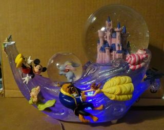 Rare Disney Wave Dumbo & Castle Snow Globe Musical " Zip A Dee Doo Dah " Lights Up